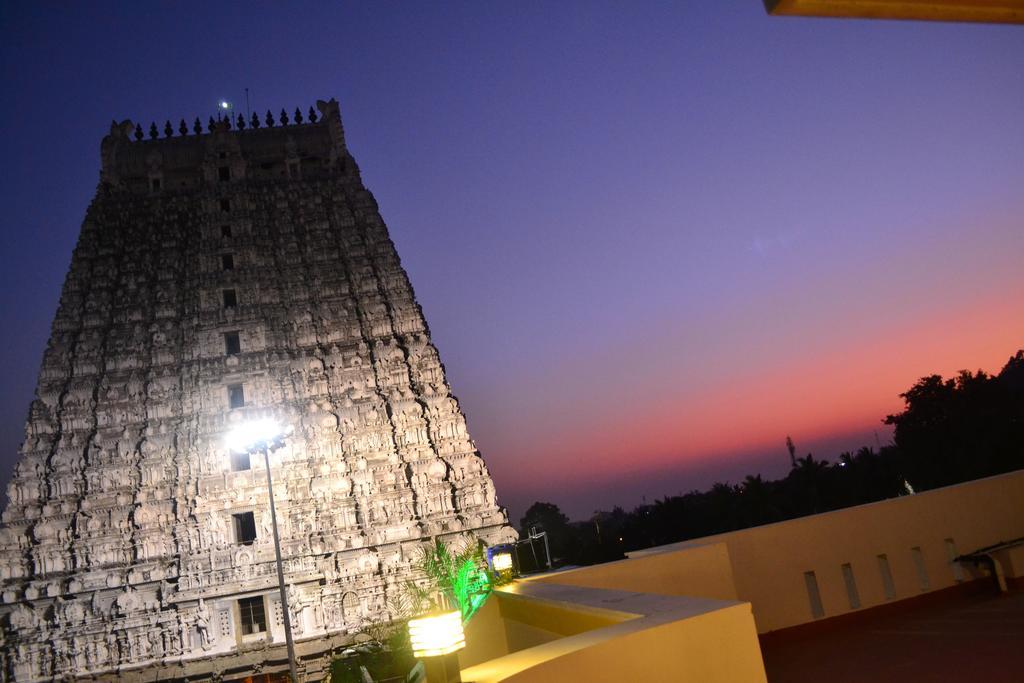 Sri Sarvesha Js Palace Temple View Tiruvannāmalai Exterior foto